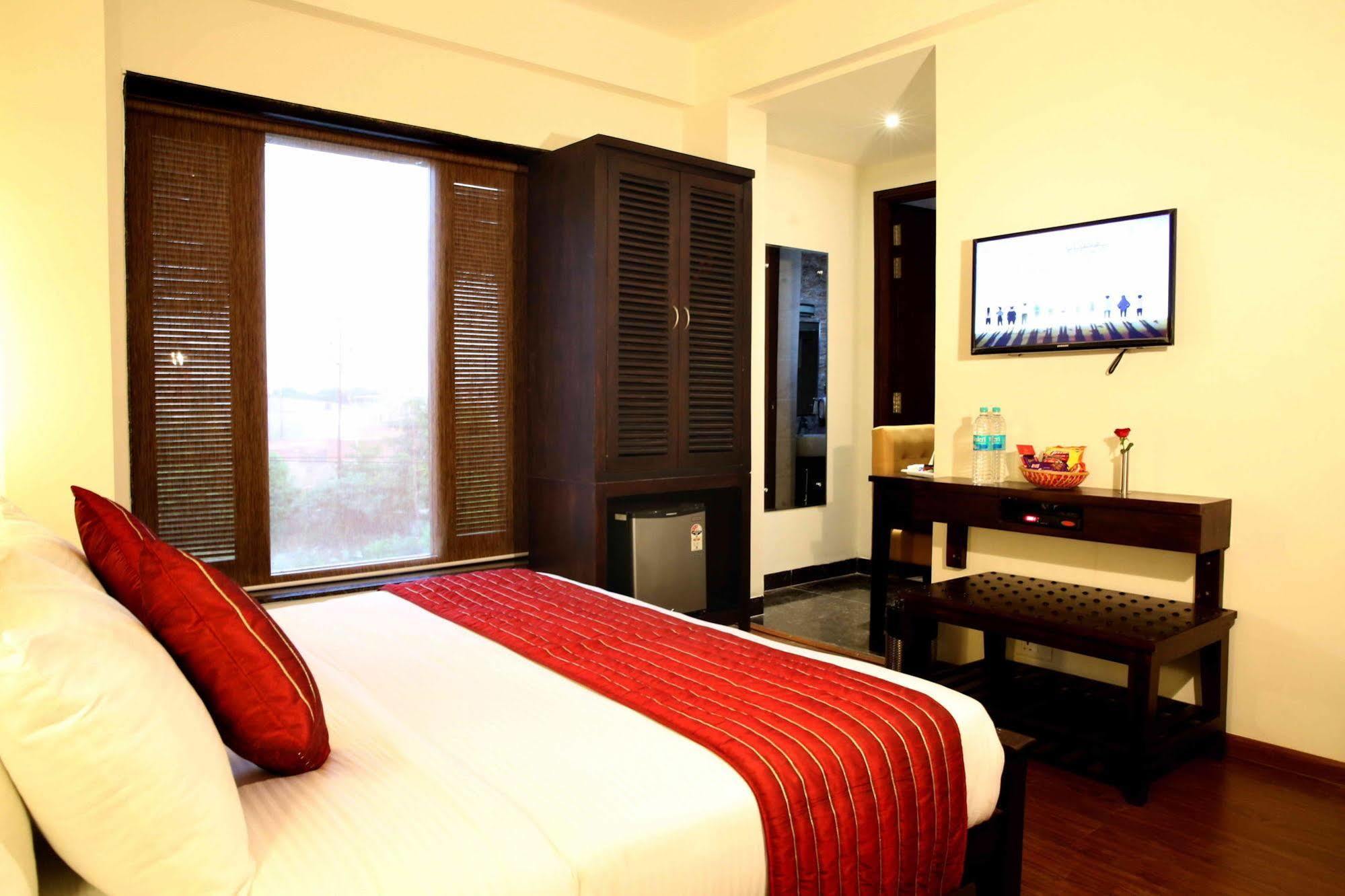 The Raj Vilas Agra  Exterior photo