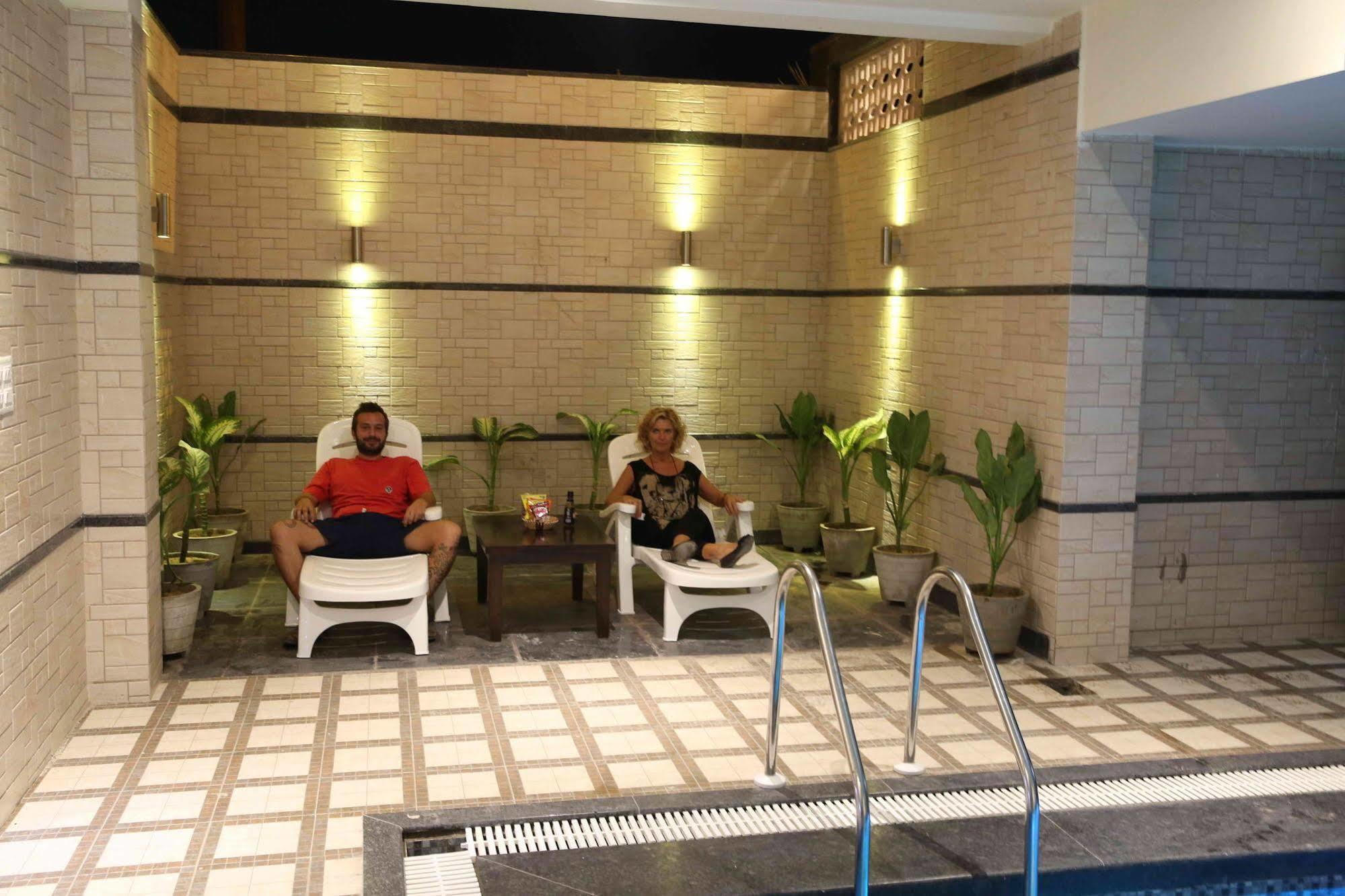 The Raj Vilas Agra  Exterior photo